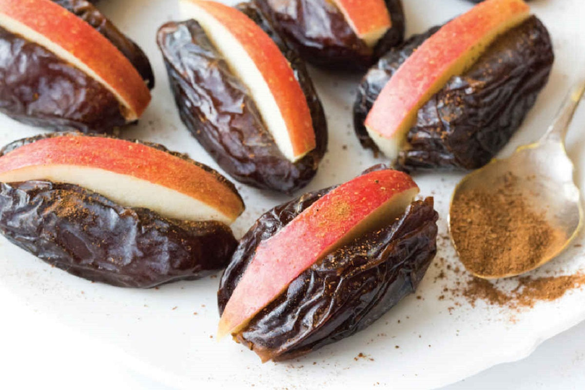 APPLE CINNAMON STUFFED DATES