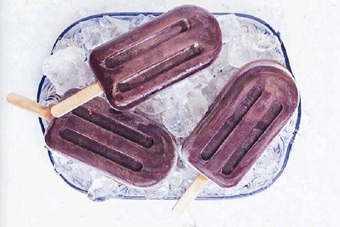Сладоледени близалки със сироп от черен бъз